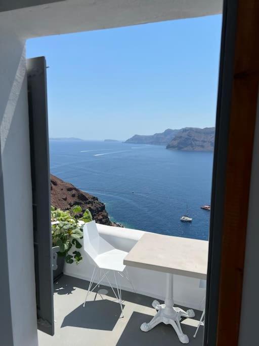 Lioyerma Cave Villa2 With Private Hot Tub Oia  Exterior photo